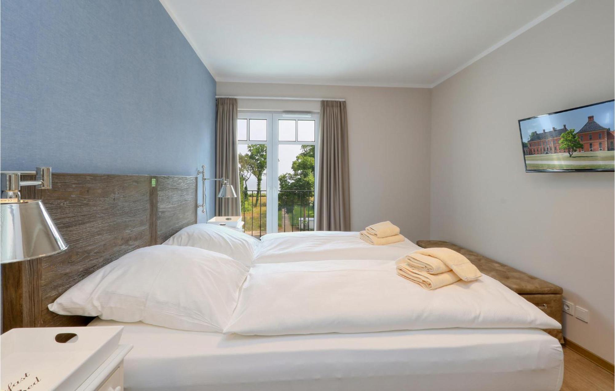 Nice apartment in Ostseebad Boltenhagen with 1 Bedrooms, Sauna&WiFi Buitenkant foto